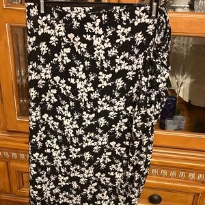 89th & Madison Black and White Floral Mini Dress